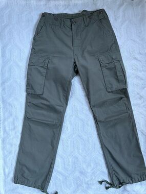 MNML Cargo Pants